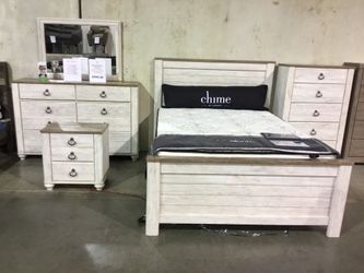 Wooden Vintage Whitewashed 4 Piece Queen Bedroom Collection Set - Dresser, Mirror, Queen Bed Frame, One Nightstand