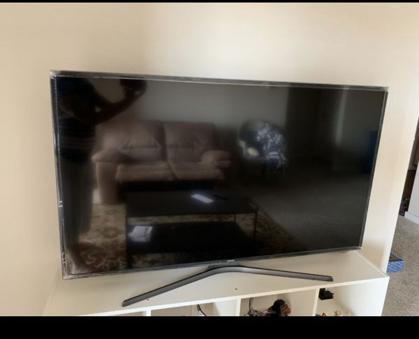 New 55” 4k UHD Samsung TV