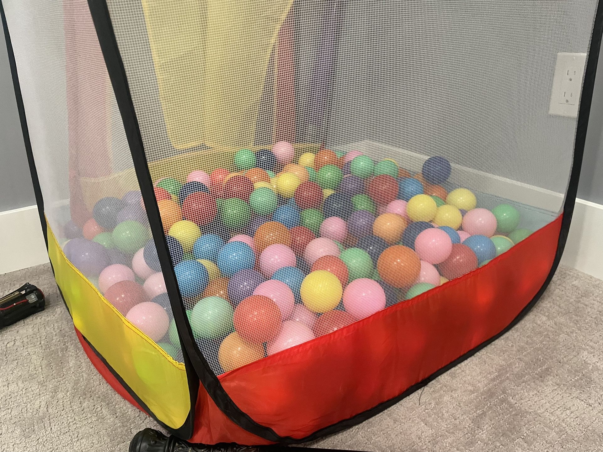 Ball pit Balls