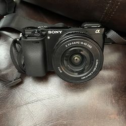 Sony Mirrorless Camera Only Used Once 