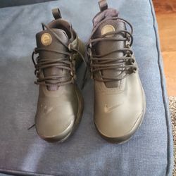 Nike Air Presto Low Utility Size 9