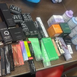 Name Brand Make Up 