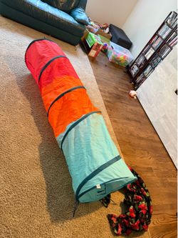 Kids indoor / outdoor play tunnel