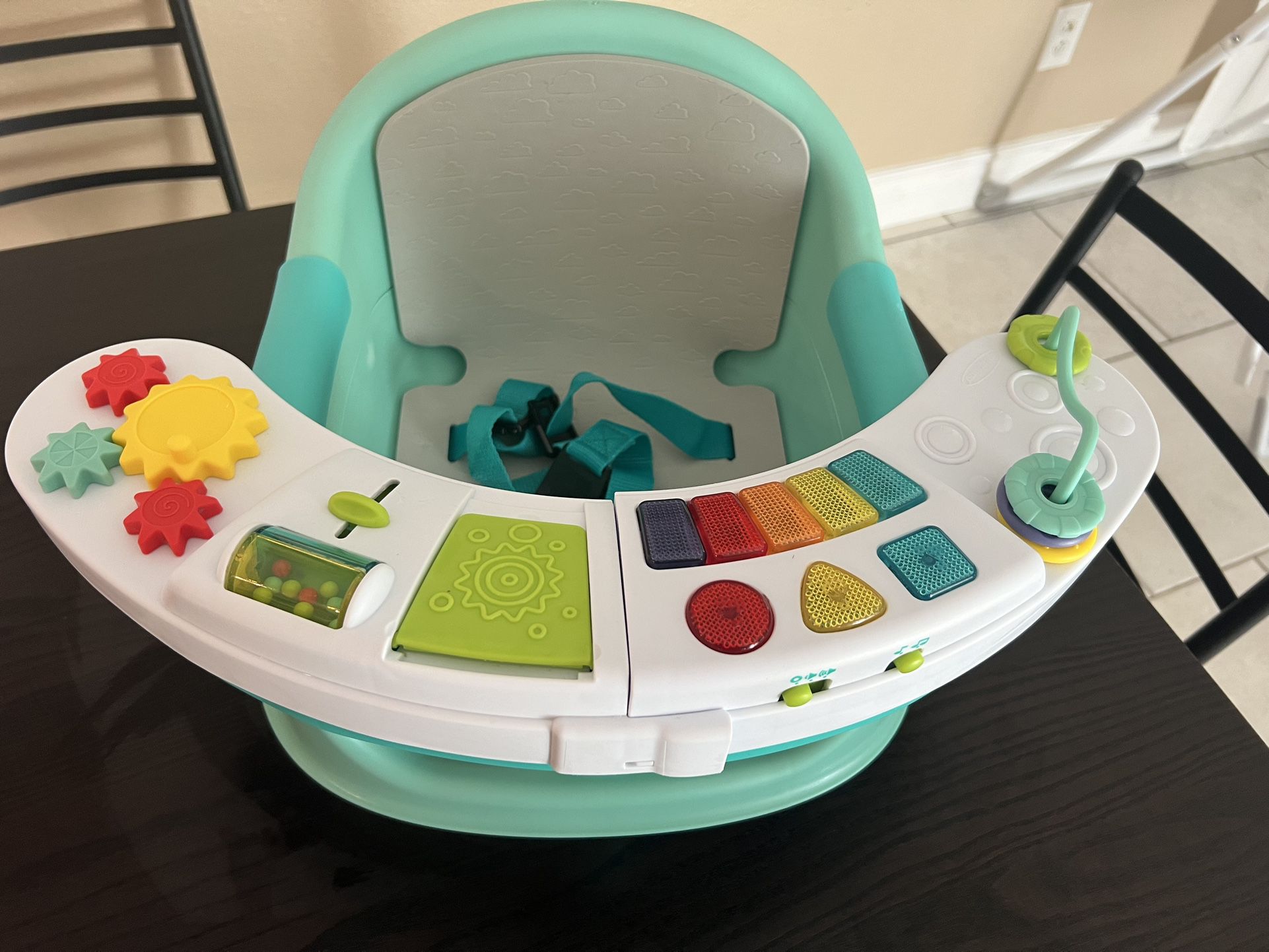 Infantino 3 In 1 Music And Lights Discovery Seat To Booster Chair