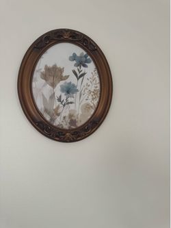 Floral wall decor neutral