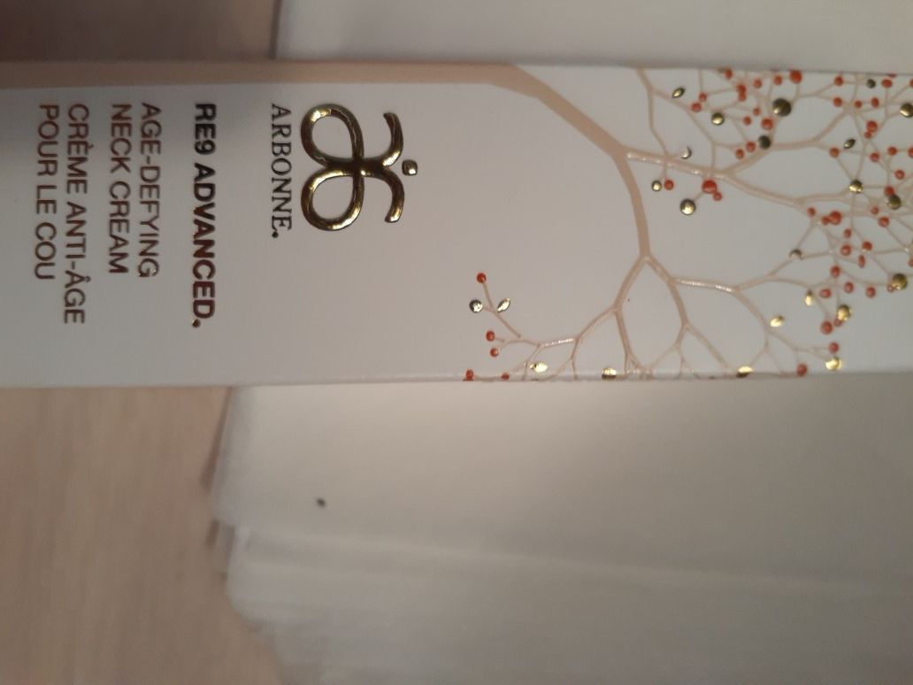 Arbonne RE9 Firming neck cream
