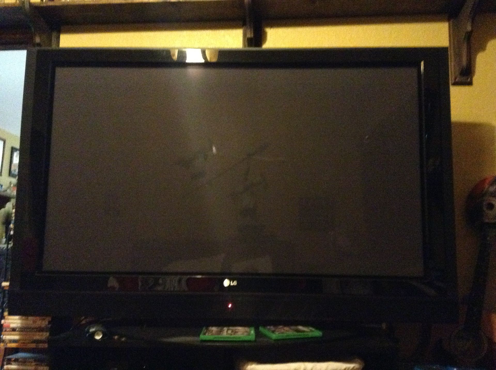 ( 3 TVS) Plasma 60' LG TV $250.00 32" Sharp TV $125.00 CASH, TEXT FOR PRICES