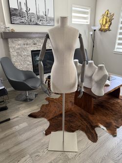 Female Dress Form Mannequin with Wooden Articulated Arms