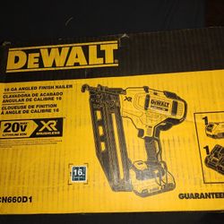 Brand new in box!!

DEWALT
20V MAX XR 16-Gauge Electric Cordless Angled Finishing Nailer Kit

