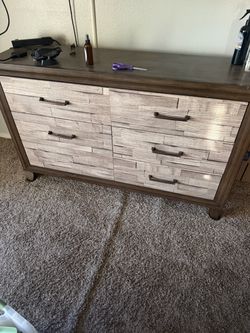 6-Drawer Double Dresser with Wood Plank Detail