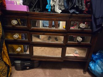 Antique Mirror dressor