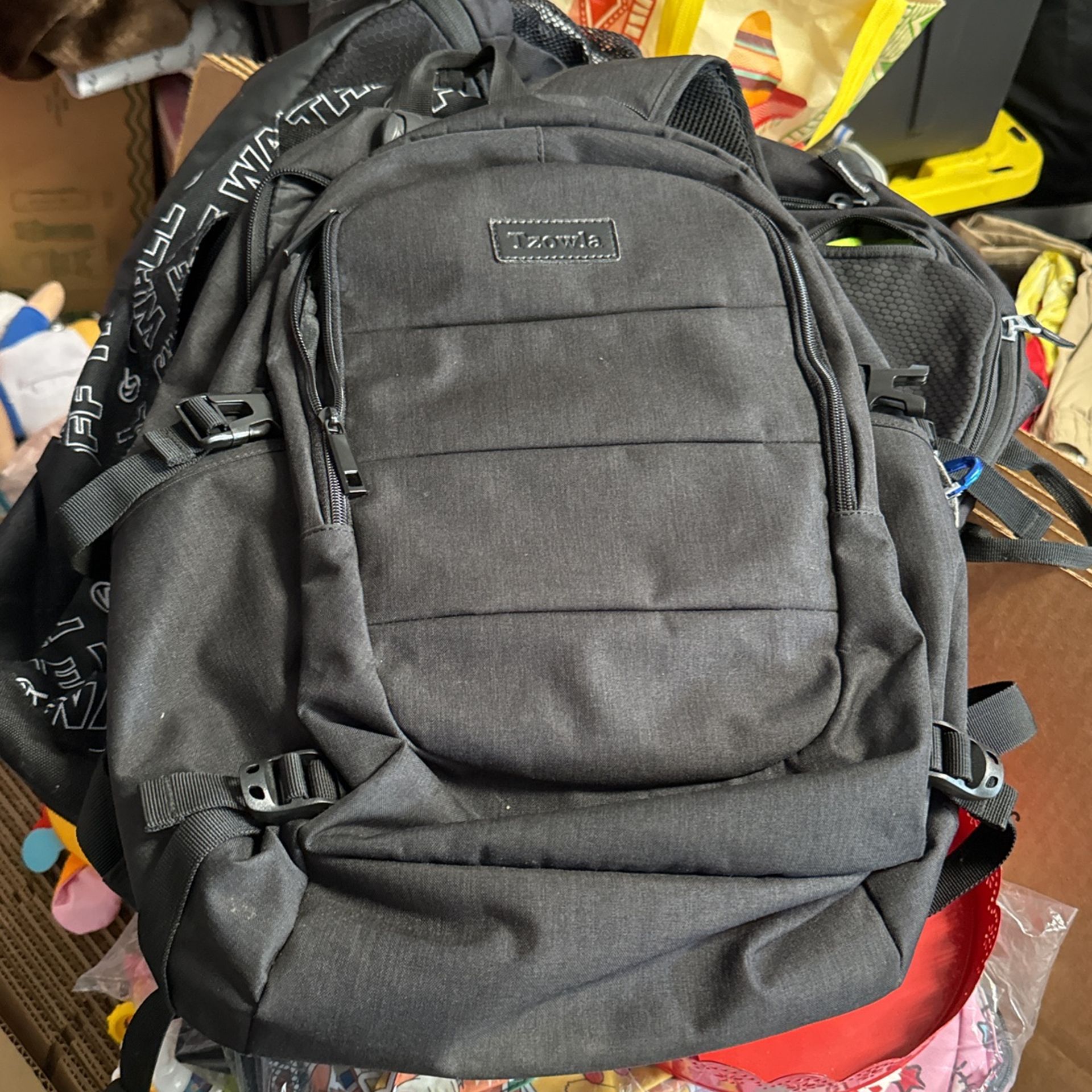 Backpack Laptop With Charger Cables