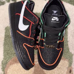 NIKE DUNKS "BRONX GIRLS SKATE"