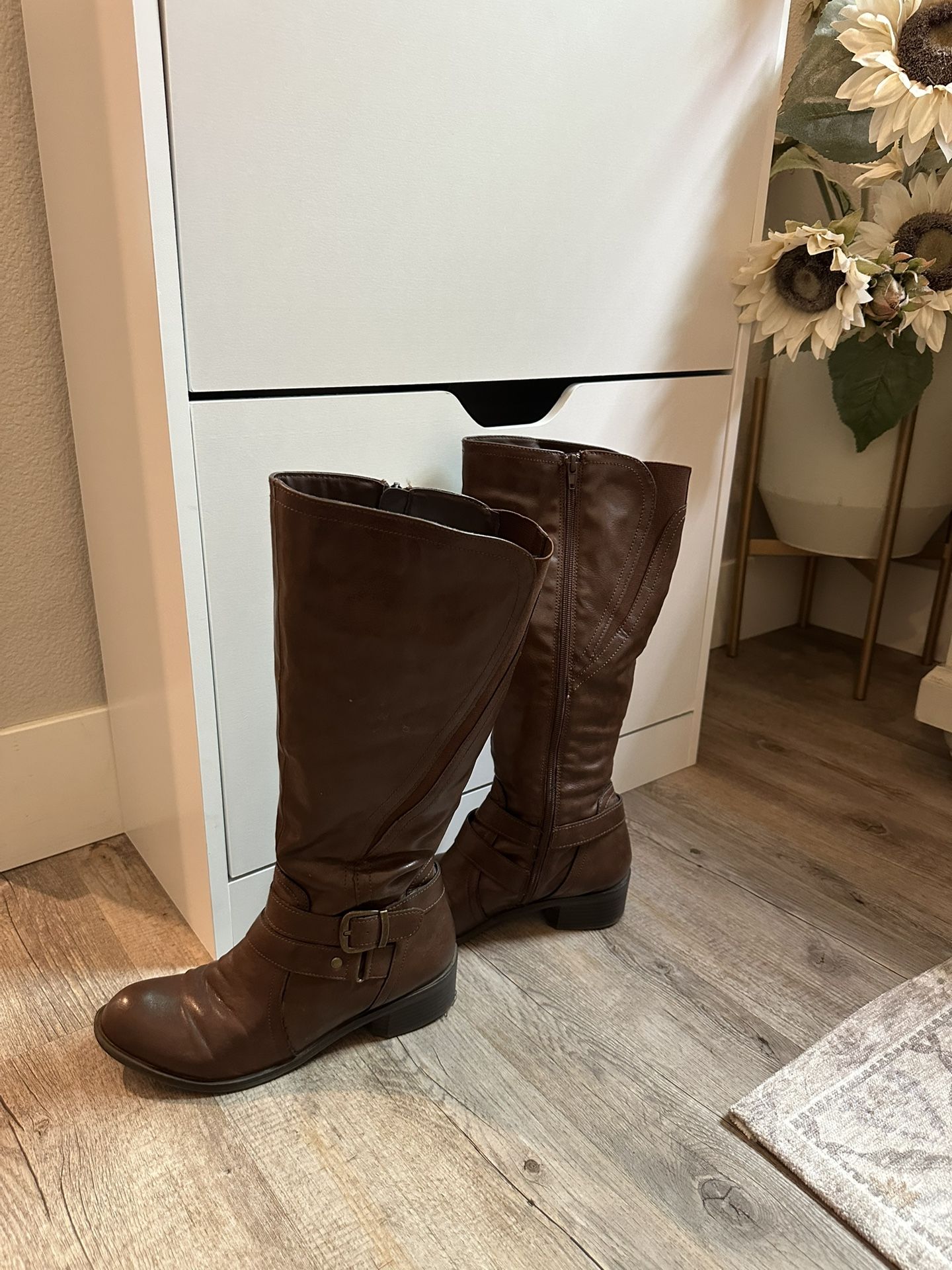 Brown Women Boots Size 9