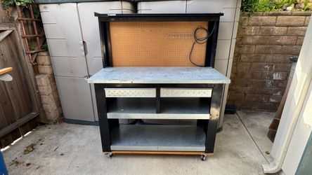 Husky Work Bench