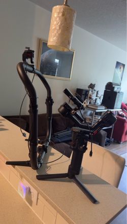 DJI RS4 gimbal + cage and monitor