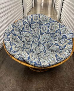 Papasan chair and cushion