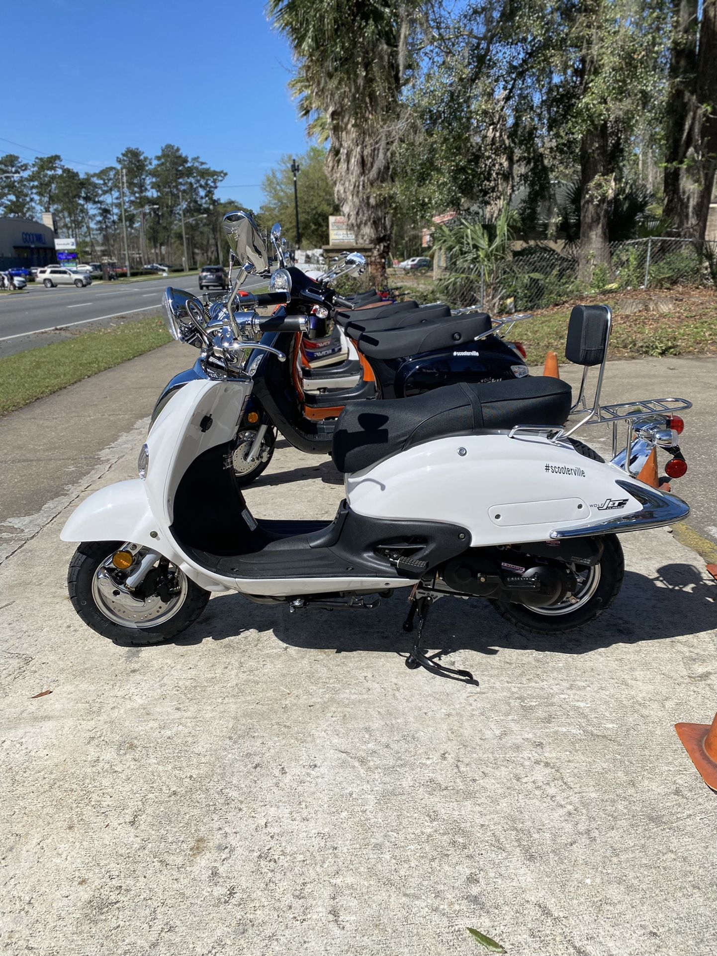 Brand New White Wolf 49cc Jet at Scooterville
