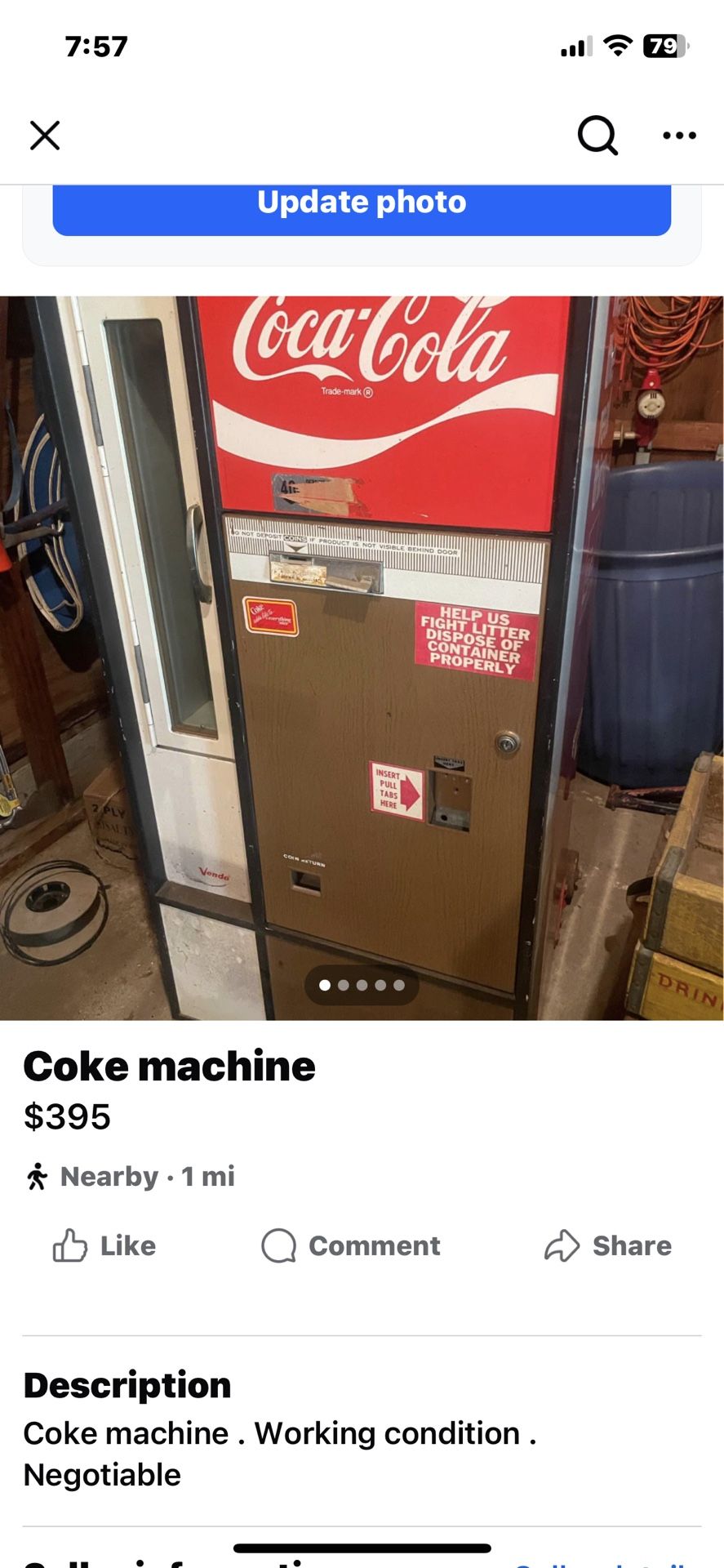 Classic Coke Machine . Working Condition