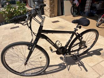 Trek Verve 1 Hybrid Bike