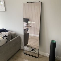 Lululemon Studio Mirror