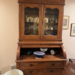 Antique Roll Top Desk With Hutch
