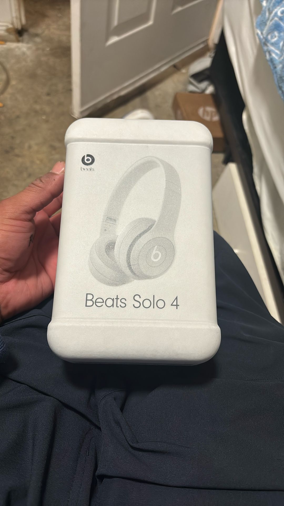 BEATS BY DRE 4