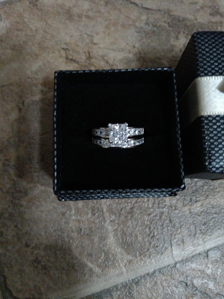 2 Carat Princess Cut Diamond Ring With Band