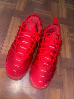 Red Nike vapor max