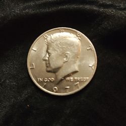 RARE 1977 KENNEDY HALF DOLLAR NO MARK'S 