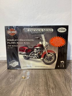 Testors Harley-Davidson FLHRI Road King 1:6 Diecast/Plastic Model Kit 7221