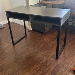 Desk / Tv Stand 