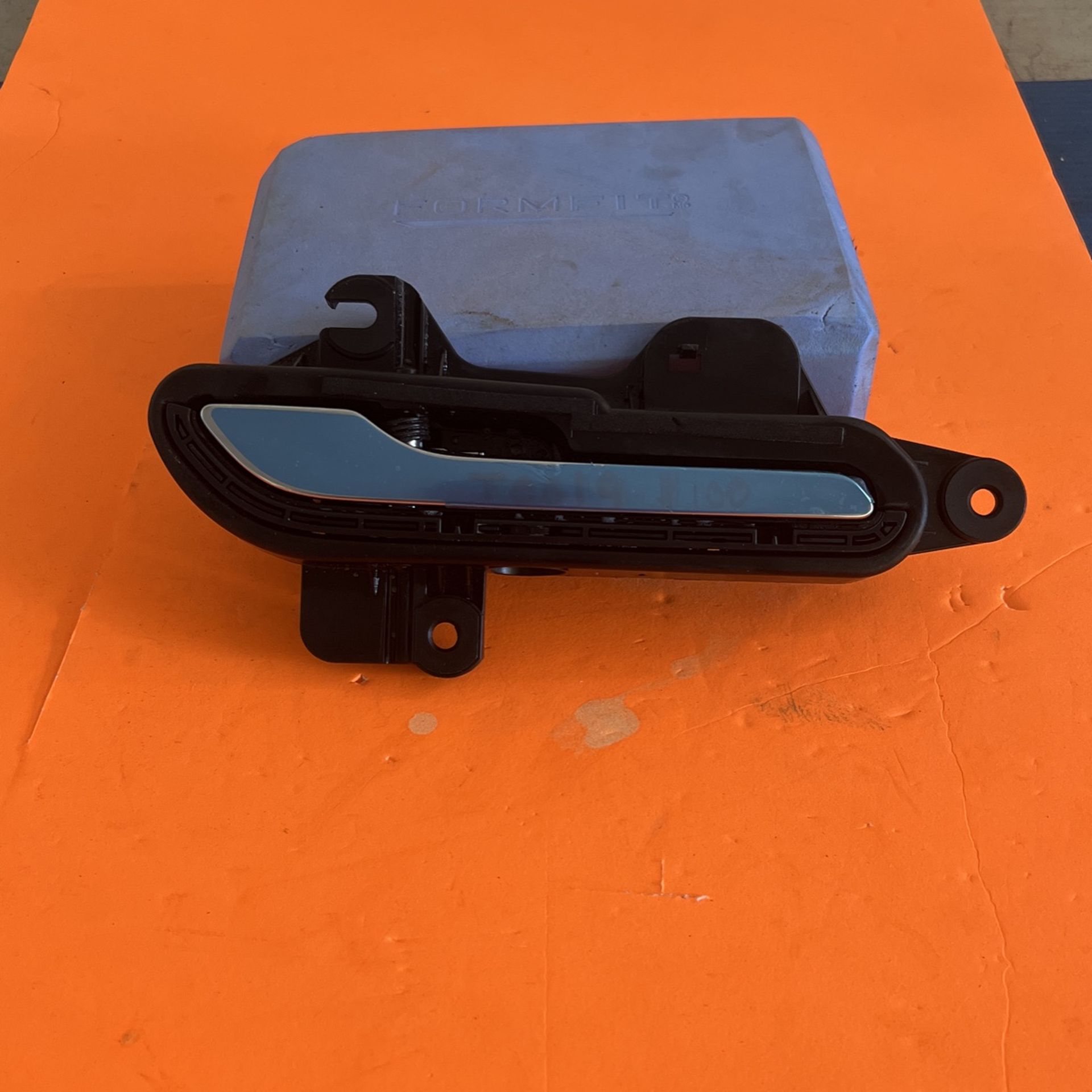 Tesla Model 3 Door Handle Right Passenger Side OEM 2018 2019 2020 Excellent