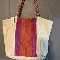 Mix it Ladies Straw Handbag Orig $32 Now $15. New