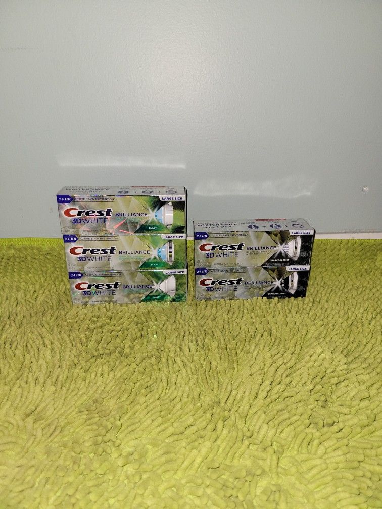 5 Crest 3D White Toothpaste Brilliance 4.6oz (3 Blast/2 Charcoal Mint)