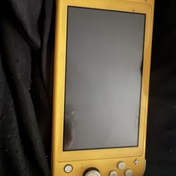 Nintendo Switch Lite BUNDLE