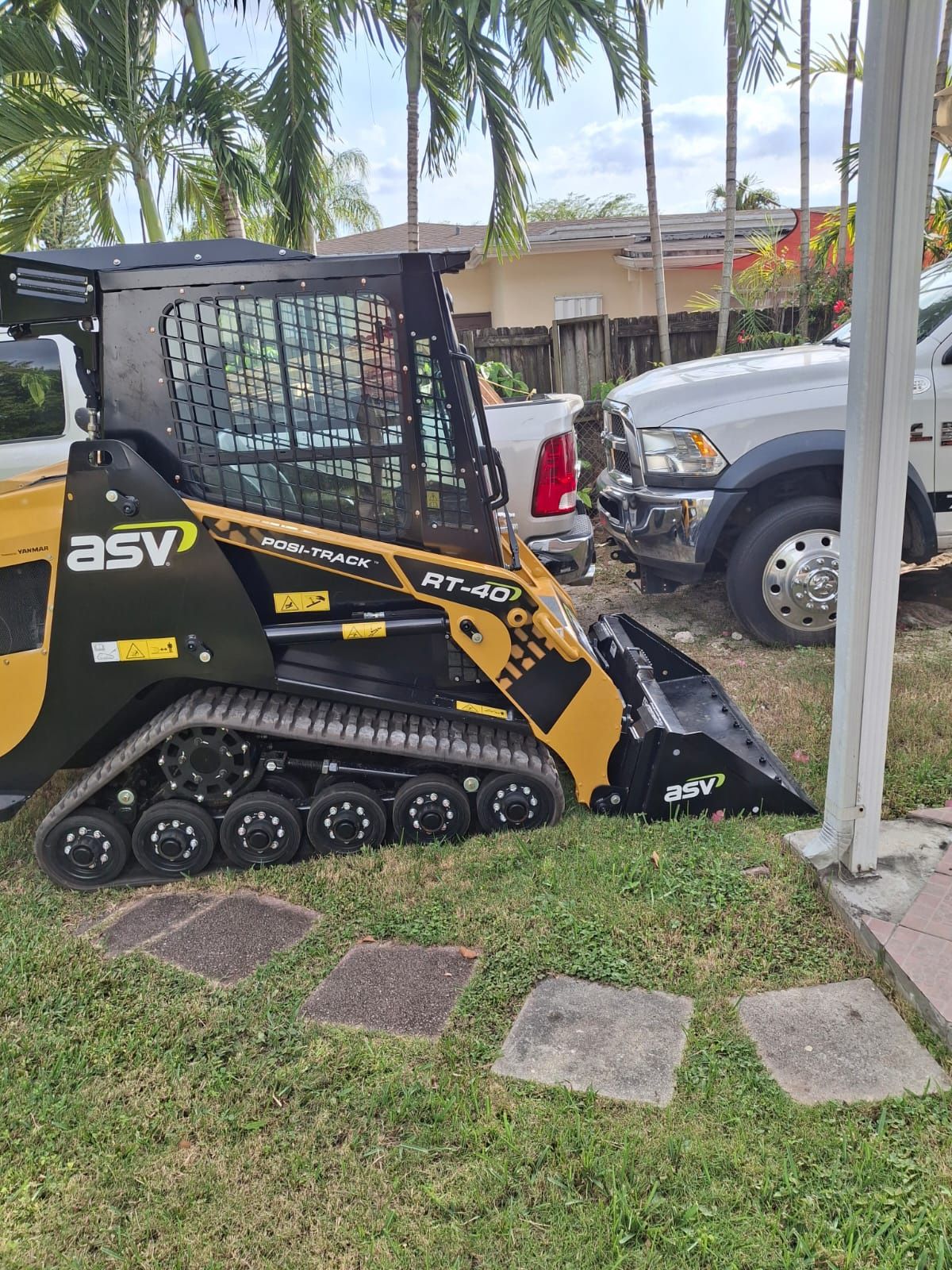 Bobcat Excavadora Volteó