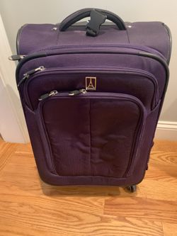 Travelpro carryon luggage 