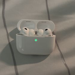 AirPods  Pro 3’s‼️‼️200 Or Obo 