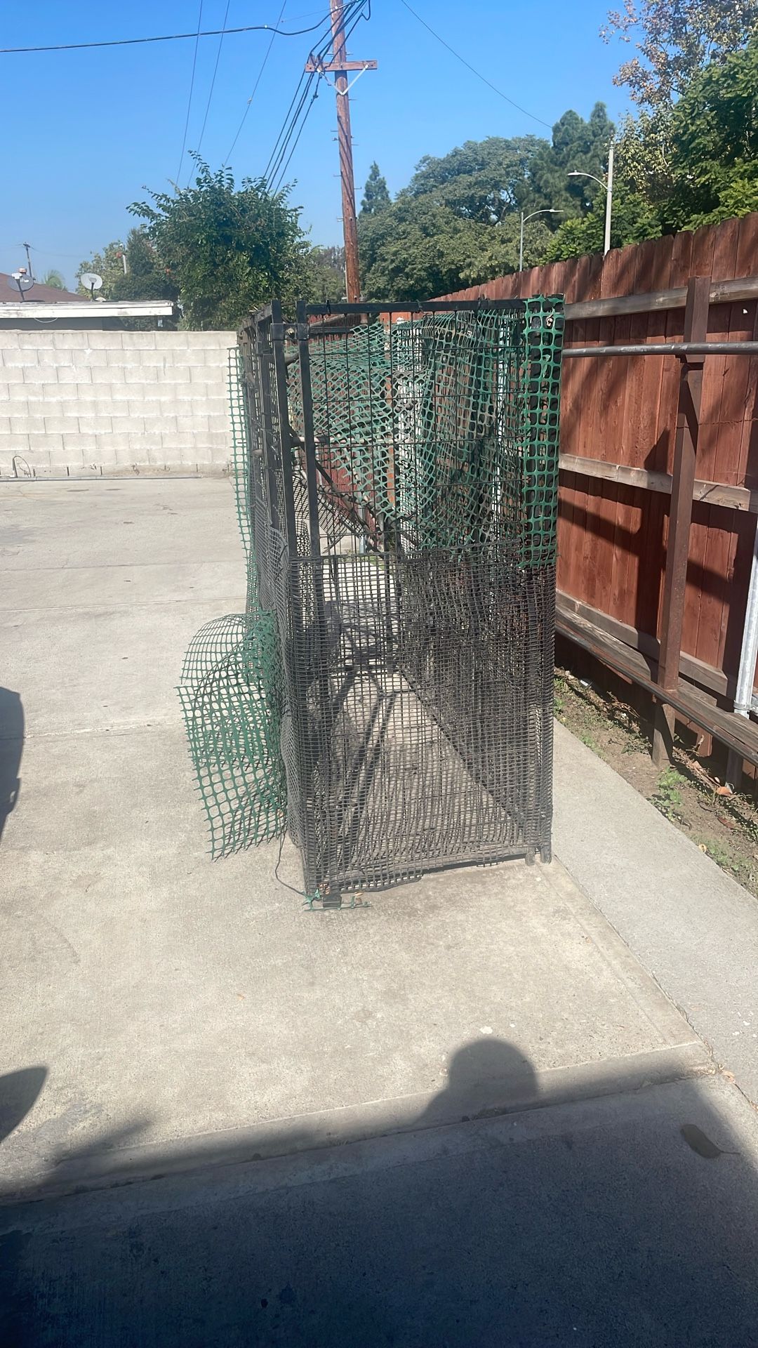 dog kennel