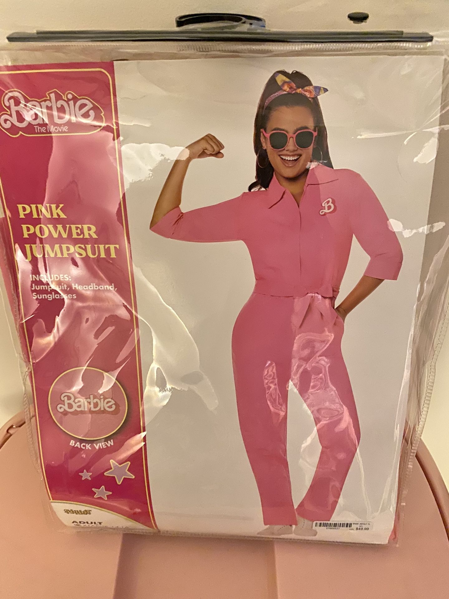 Costume
