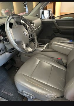 2004 Nissan Armada