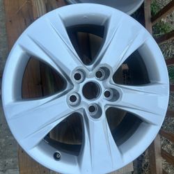 18" Toyota wheels off of a 2025 Toyota Highlander