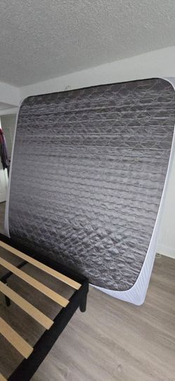 King Size Mattress, 14 inch, hybrid, cooling gel