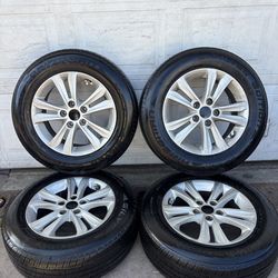 16 inch Honda Civic, Acorrd and Crv Wheels with Brand New Tires