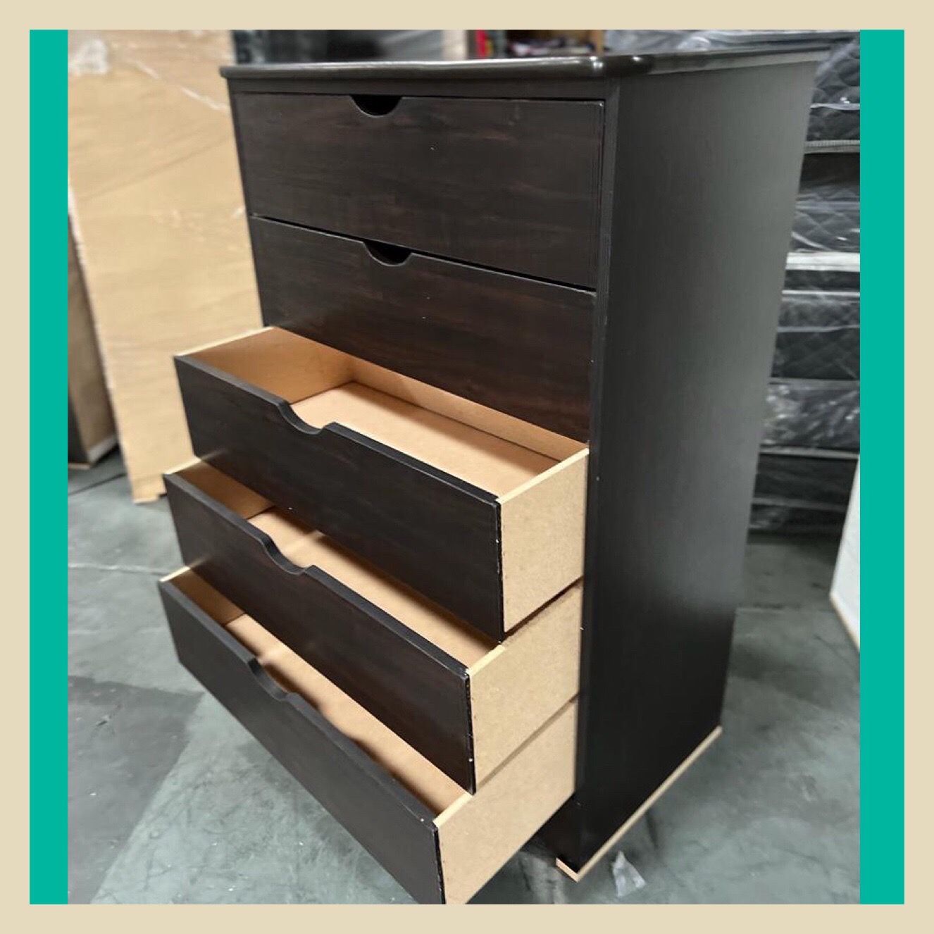 Dresser/ Five drawers dresser