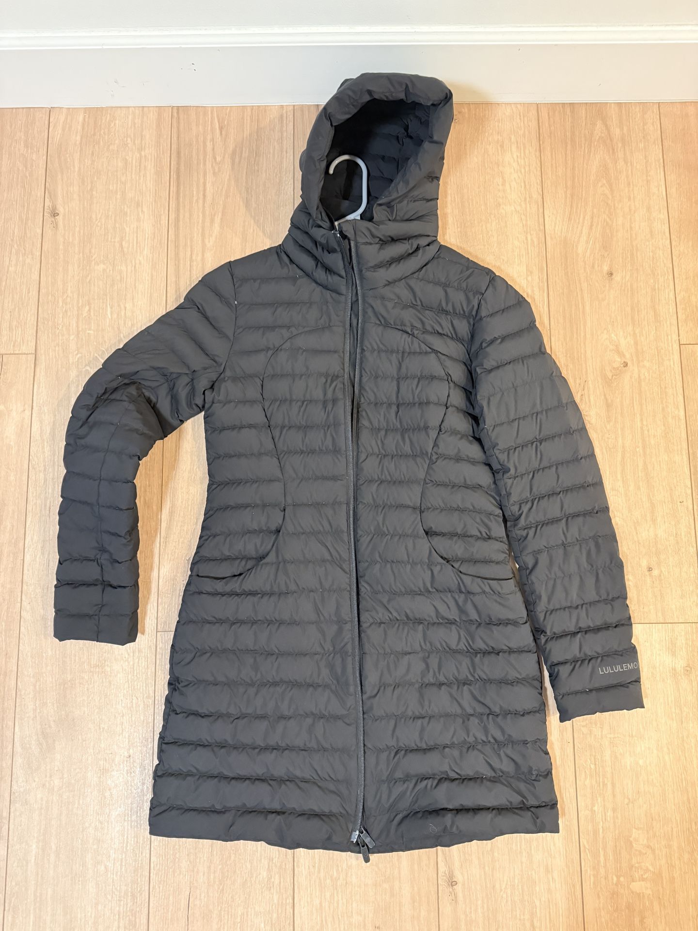 Lululemon pack it down long jacket Like New , Size 6, Black