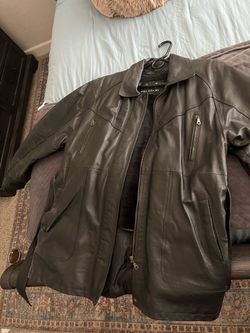 Leather jacket / women’s