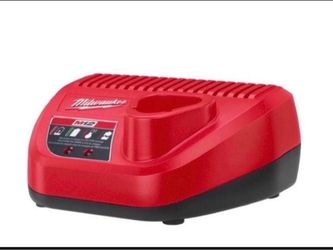 NEW - Milwaukee M12 Battery Charger