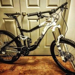 2011 Giant Reign X1 All Mountain Full Suspension
